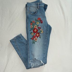 Zara ripped skinny Jean